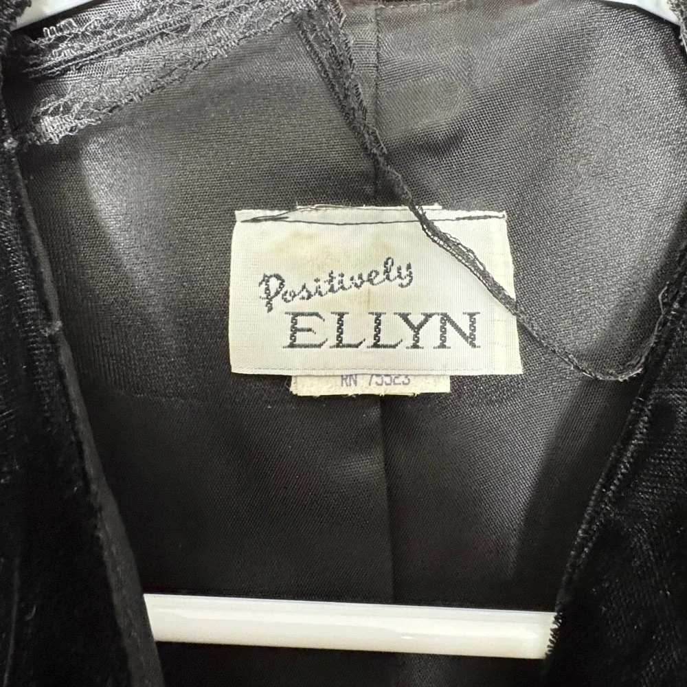 VTG Velvet Crop Bolero Black Bell Sleeve‎ Women's M Whimsigoth Dark Romantic 80s